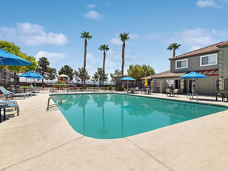 Loma Vista — Photo 22