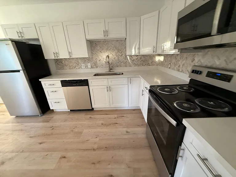 1226 E 500 S — Photo 13