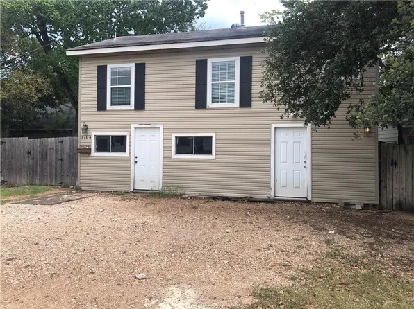 1704 N Baker St, Bryan, TX 77803