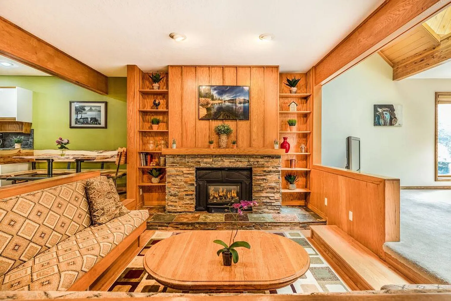 4 bed, 2.0 bath, $10,620 — Photo 2