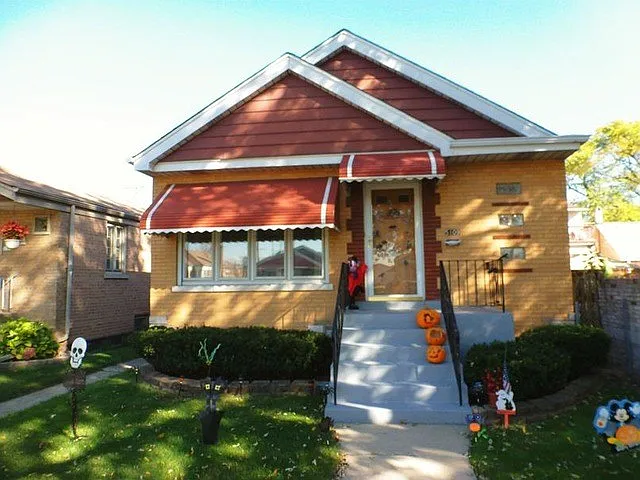11340 S Troy St photo 1
