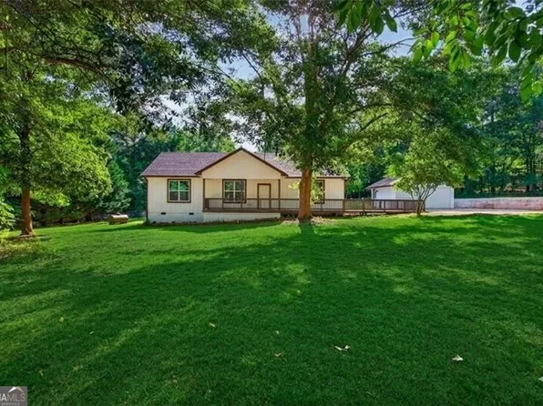 100 Willow Creek Dr, Locust Grove, GA 30248