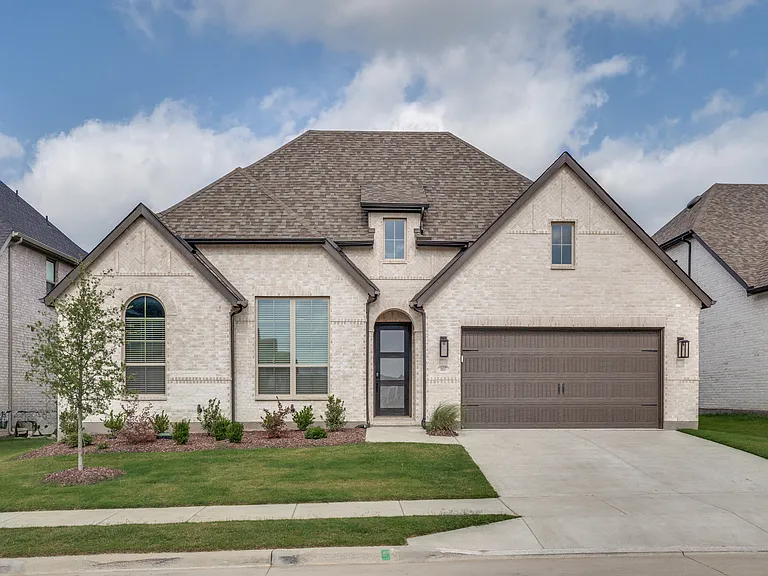 16317 Renault St — Photo 1
