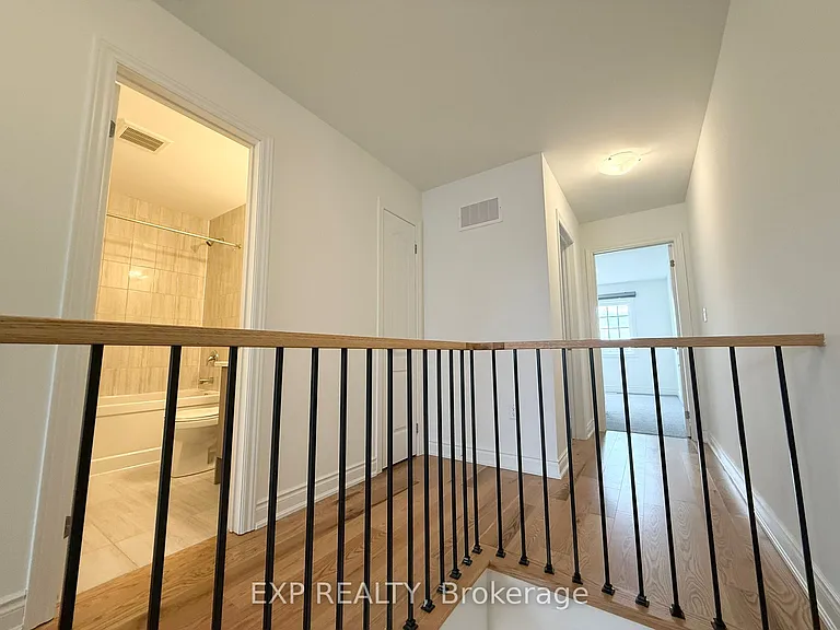 11 Franklin Ave — Photo 12