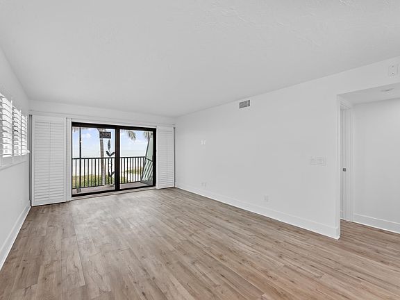 5th image of 2230 Camino Del Mar Dr #1D3