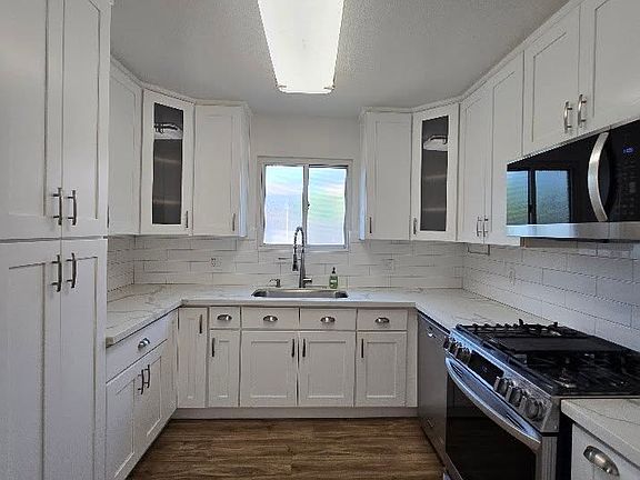 5th image of 4838 E Weldon Ave