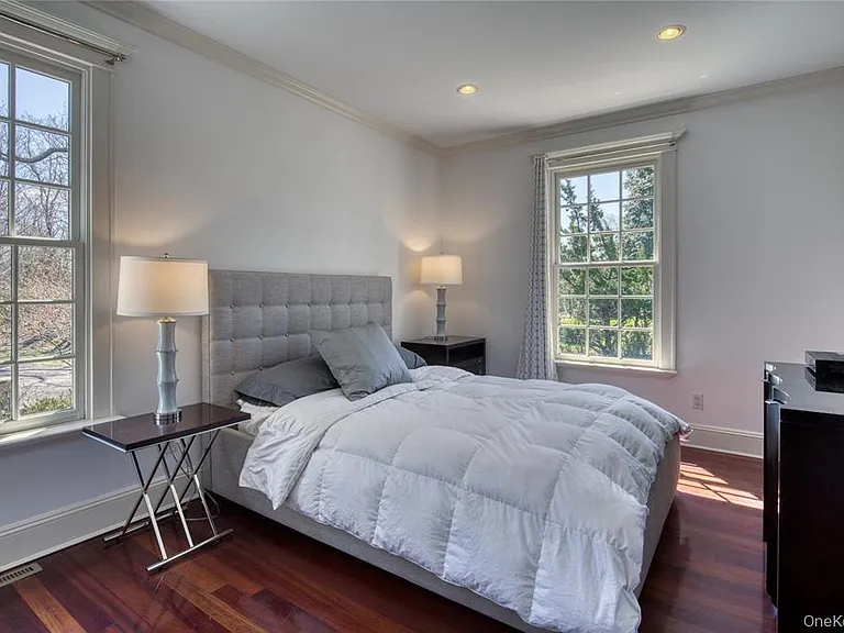 11003 Main Rd — Photo 15