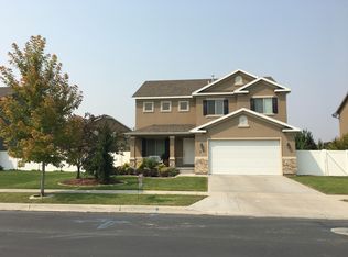 32 S Secretariat Way, Farmington, UT 84025