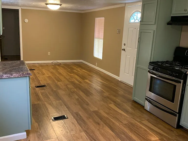 2024 Carr Ln #1 — Photo 6