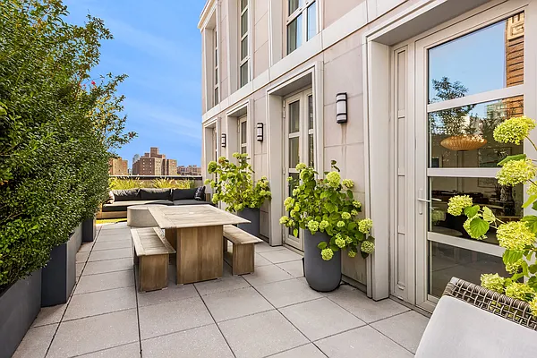 Sold by Douglas Elliman | media 26