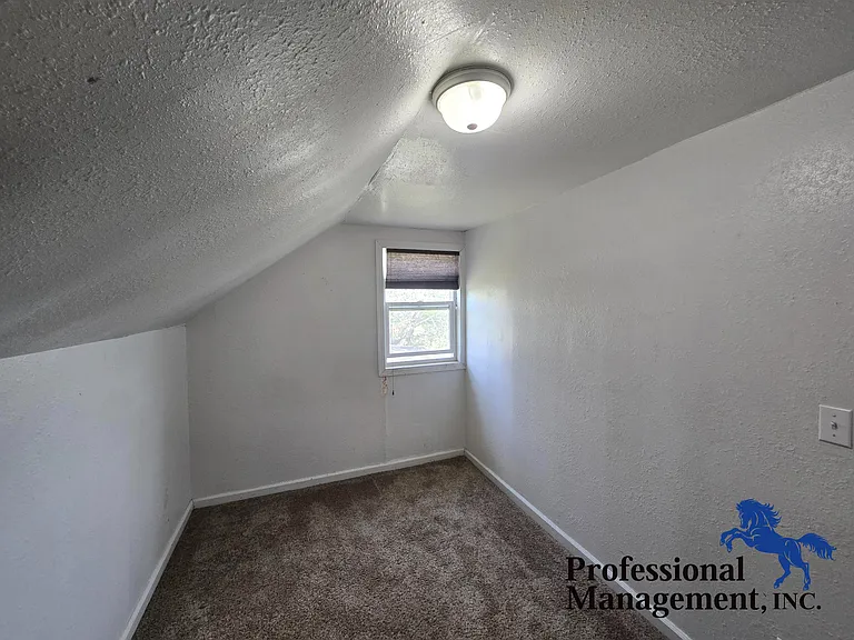 24 1/2 Van Buren St #1/2 — Photo 5