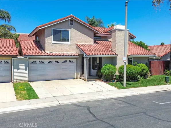 2373 Lily Ct, Corona, CA 92879