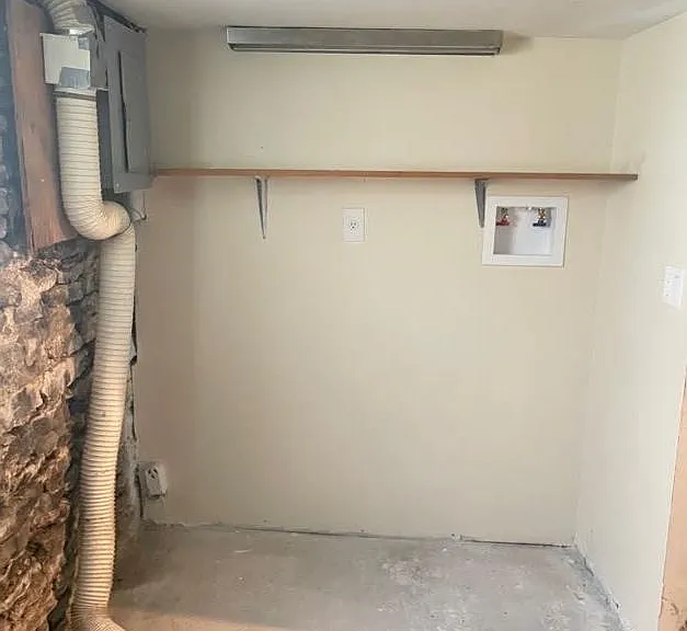 822 E Sycamore St — Photo 20