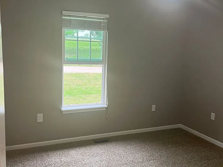 23568 Roulette Rd — Photo 24