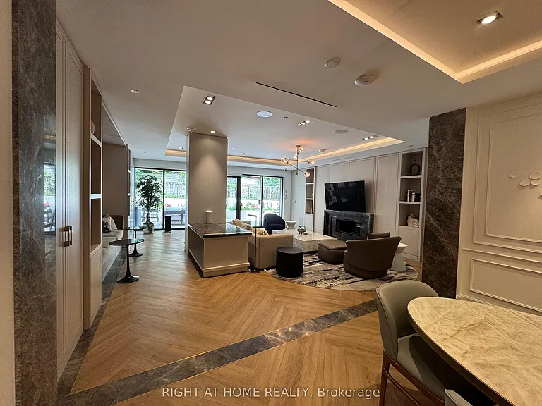 3 Strathgowan Ave #326 — Photo 21