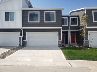 1704 Apex Ave, West Des Moines, IA 50266