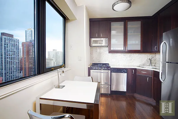 Rented by Halstead Real Estate | media 4