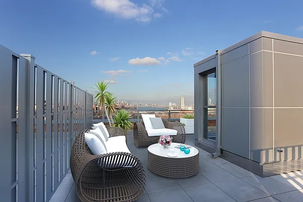 Rented by Red Apple Group | media 21