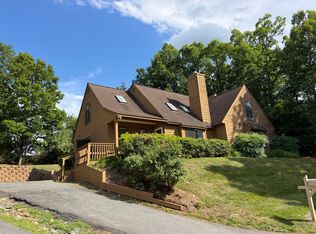 49 Creekside Cir, Charlottesville, VA 22902
