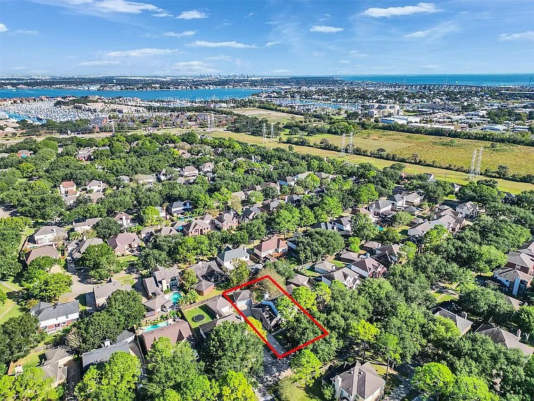 2108 Autumn Cove Dr — Photo 45
