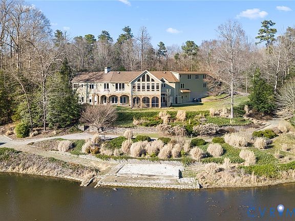 3rd image of 3535 Meadow Rd