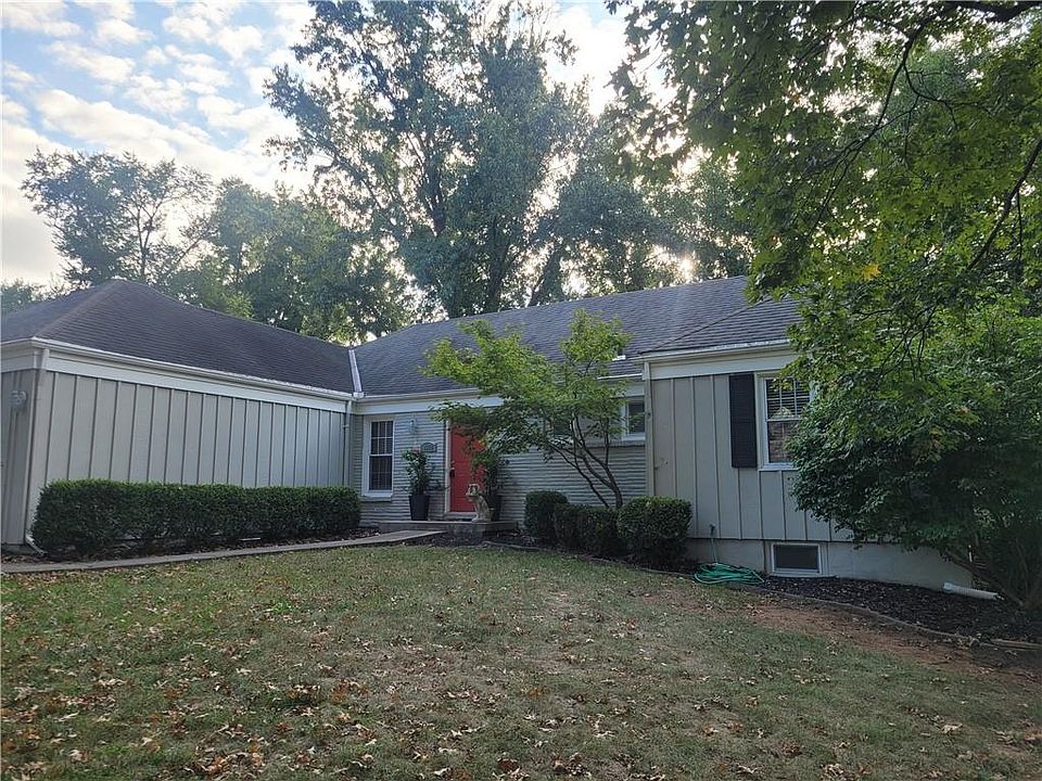 1st image of 8100 Beverly Dr