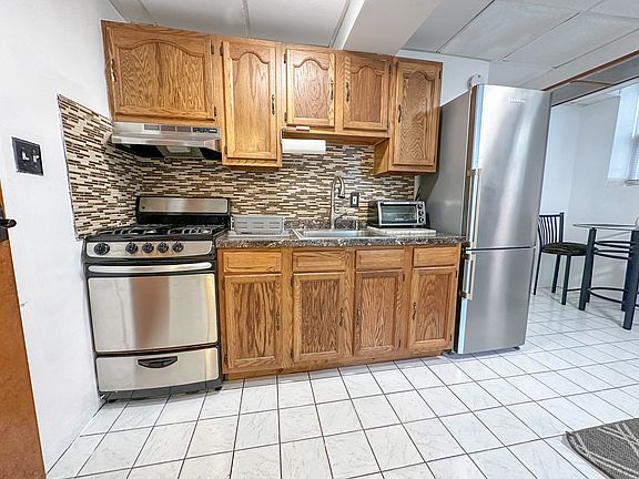 3rd image of 85-04 Park Ln S #1