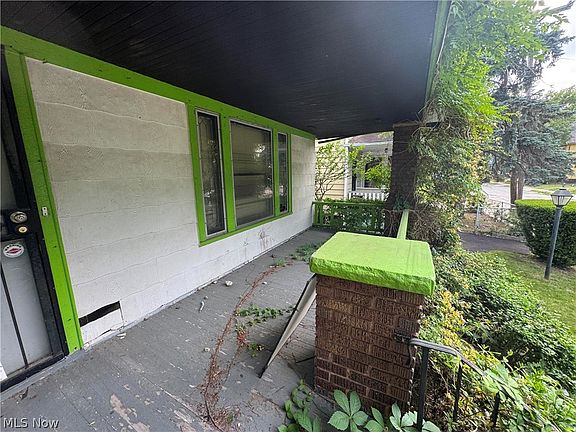 4th image of 12700 Maple Ave