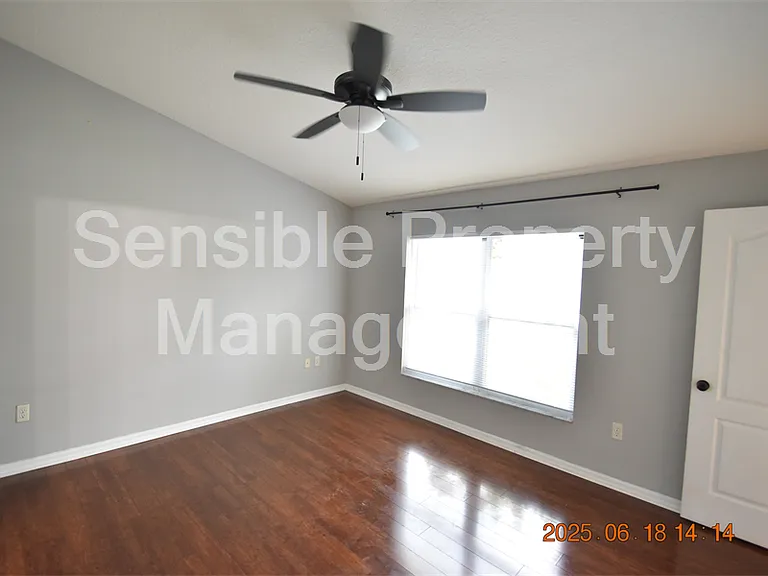 5627 War Admiral Dr — Photo 17