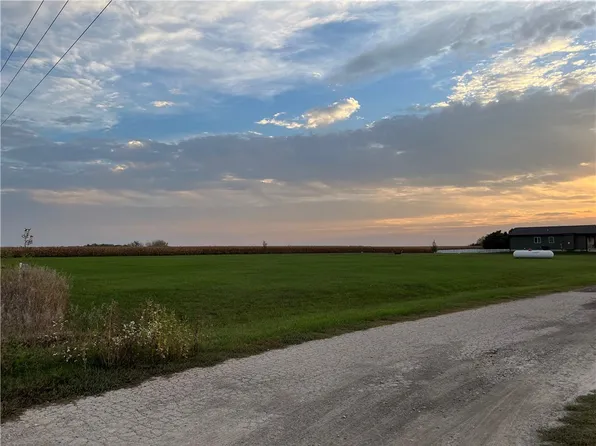 5365 Highway F17 St W, Baxter, IA 50028