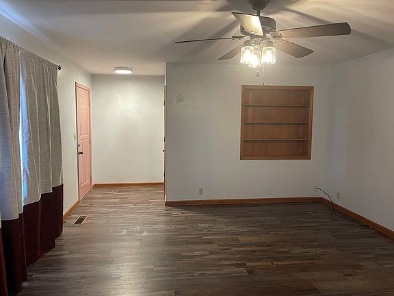 3rd image of 1514 Hickory Dr