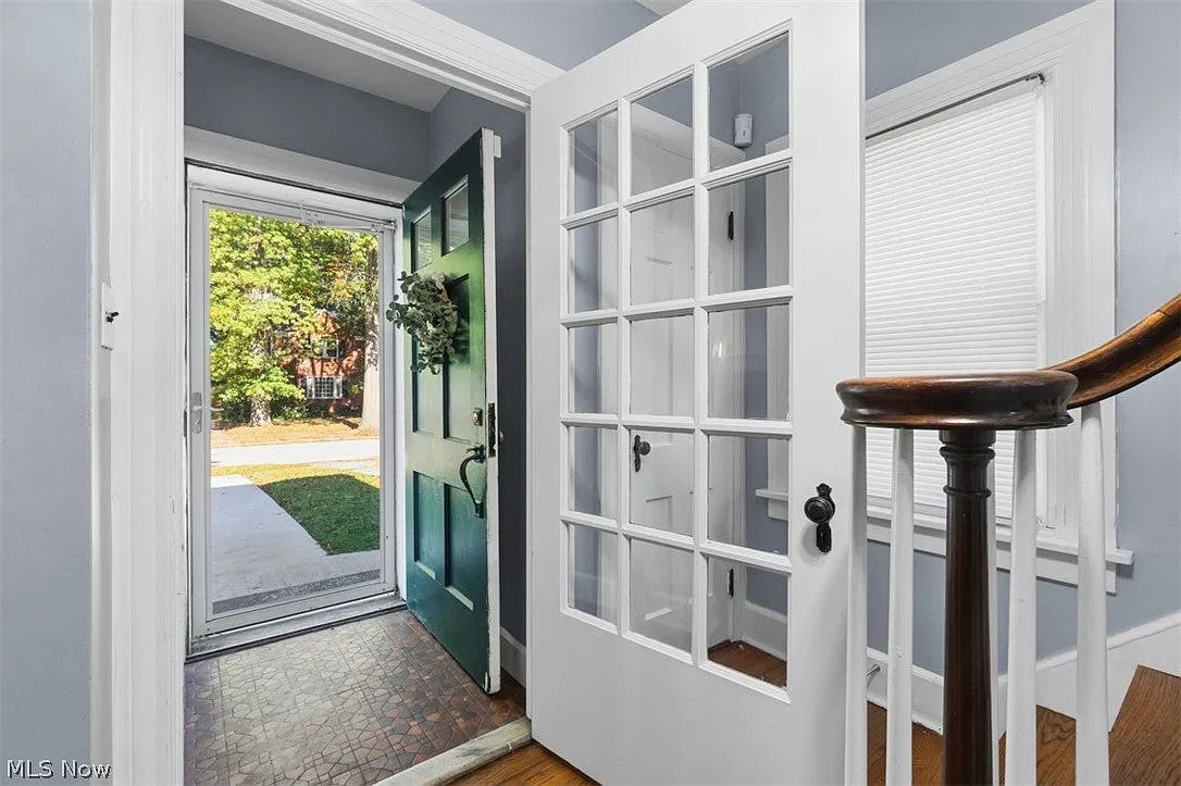 3 bed, 1.5 bath, 1560 sqft, $1,950 — Photo 3