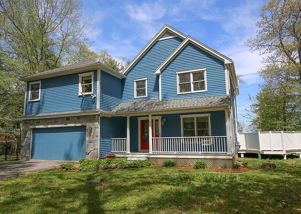1st image of 6 Woodridge Ln