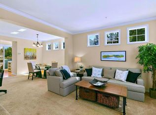 23036 NE 8th St UNIT A, Sammamish, WA 98074