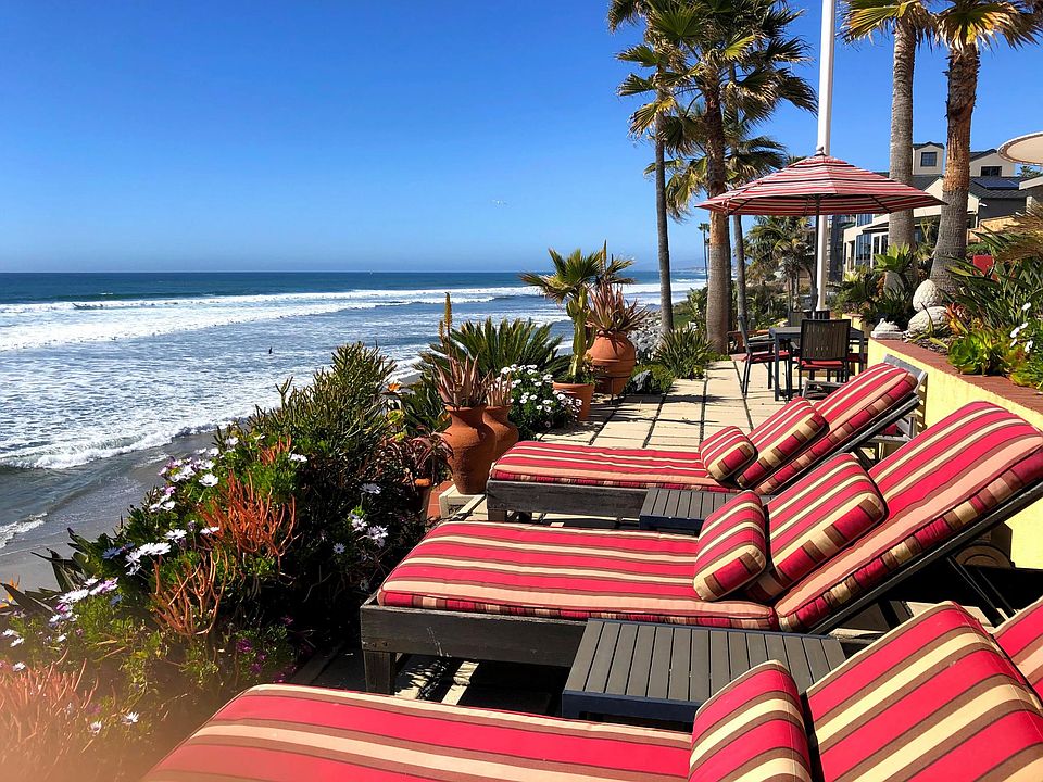 Live like a Millionaire..private beach access