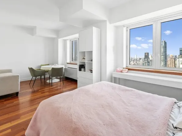 425 5th Avenue 57B image 1 of 8