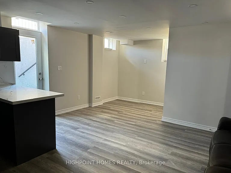 28 Northern Breeze Cres — Photo 4