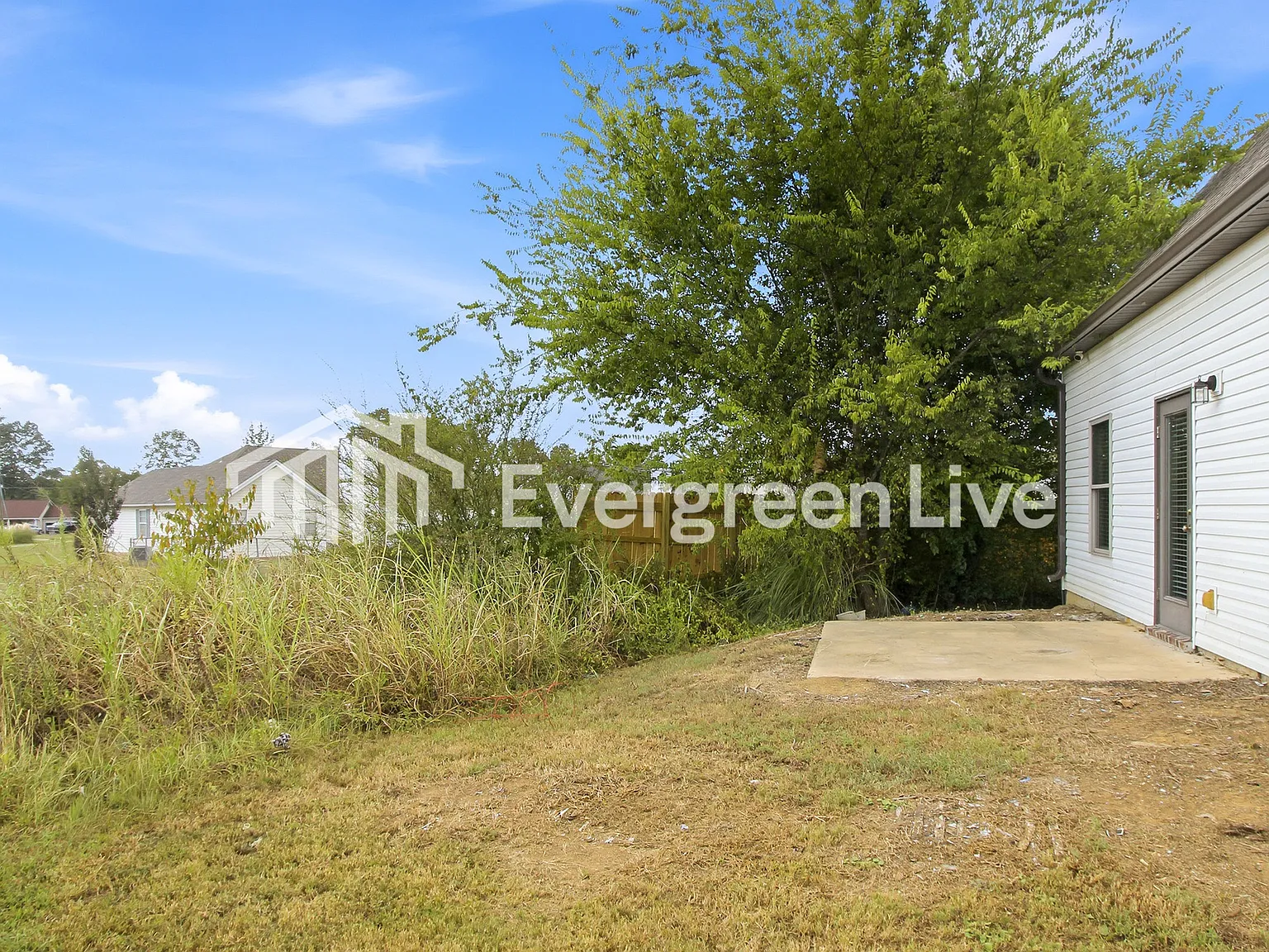 3 bed, 3.0 bath, 1268 sqft, $1,545 — Photo 3