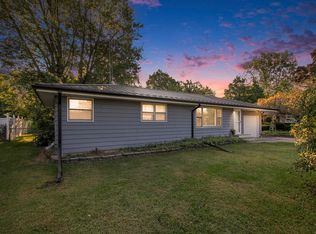 2705 Oakwood Ln, Saint Joseph, MI 49085