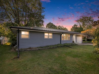 2705 Oakwood Ln, Saint Joseph, MI, 49085