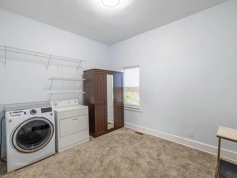 2205 Pleasant St — Photo 14