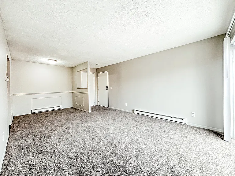2838 Harrison Avenue — Photo 8