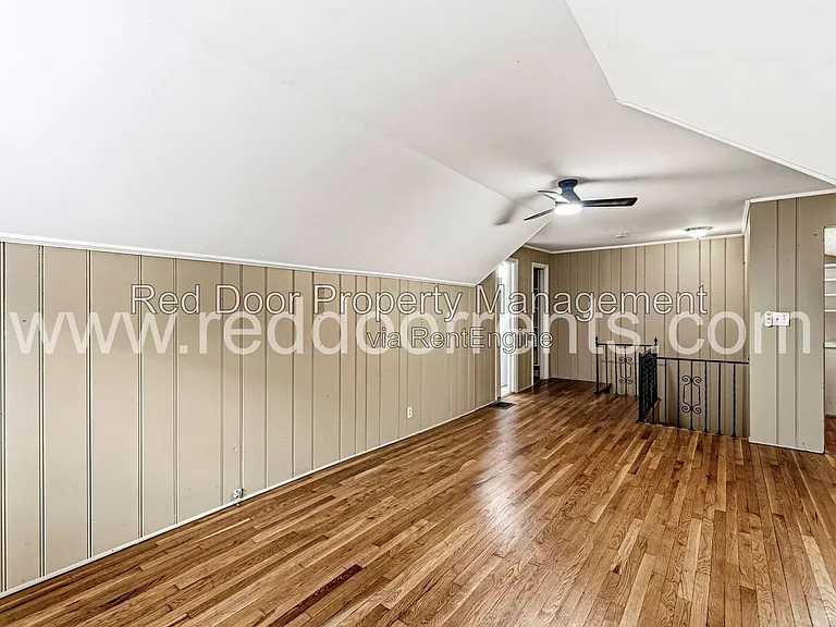 129 E 49th St — Photo 21