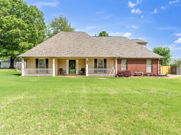 115 Countrywood Ln, Oakland, TN 38060