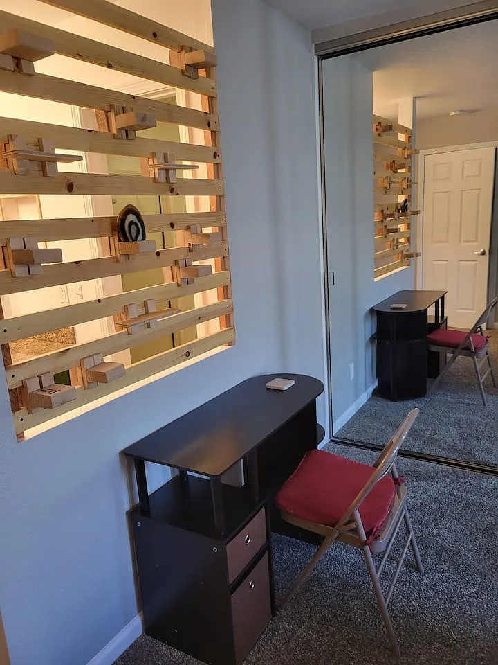 2 bed, 923 sqft, $4,100 — Photo 4