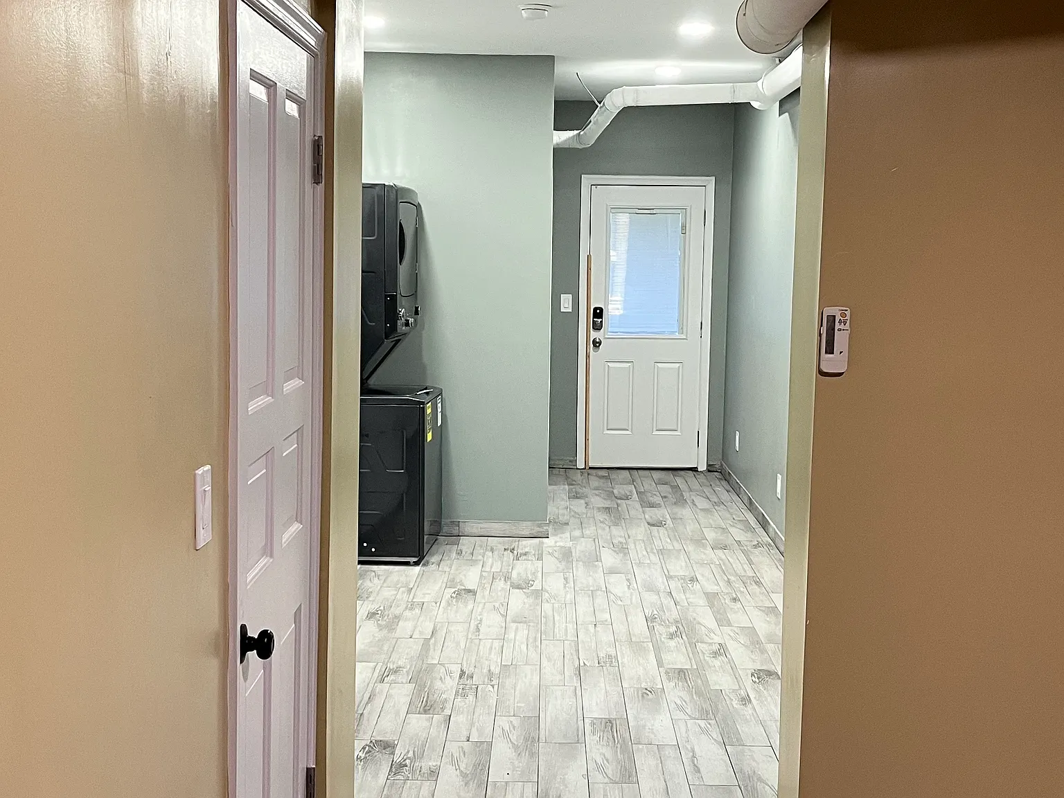 315 S Stricker St — Photo 2