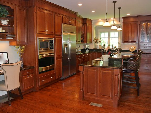 Spectacular Chef's Kitchen