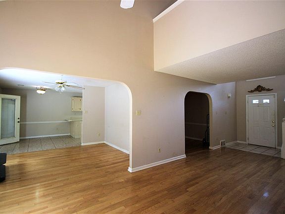 5th image of 2650 Country Glade Dr
