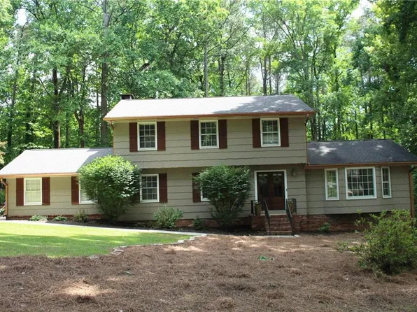 4989 Mountclaire Rd, Stone Mountain, GA 30087