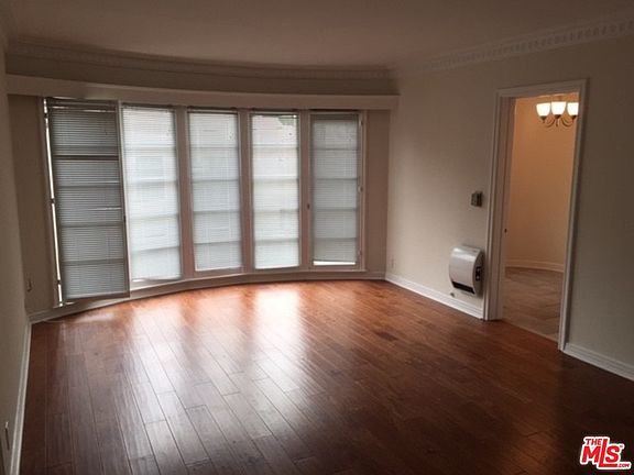3rd image of 401 Shirley Pl APT 204